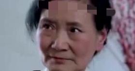 离婚儿子跟妈妈好吗(离婚孩子跟着妈妈多还是爸爸多)