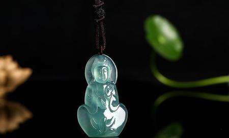 翡翠跟玉有什么区别(翡翠与玉有什么区别,哪个好)