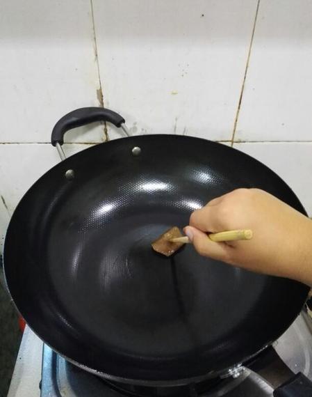 炒面炒饭怎么做(青菜胡萝卜面条的做法)